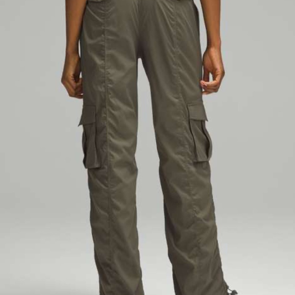 Lululemon Dance Studio relaxed fit mid rise Cargo Pants size small army green